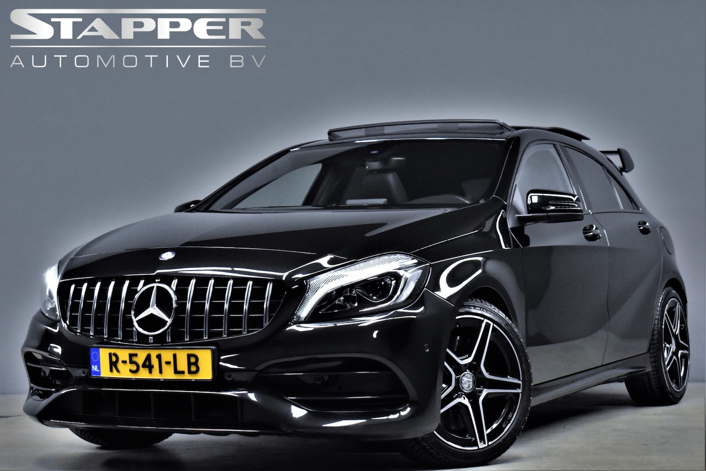 Mercedes-Benz A-klasse - AMG 45 4MATIC 361pk Aero Pakket Pano/Sportuitlaat/Led/Camera/Leer/Alcantara/Stoelverw. - AutoWereld.nl