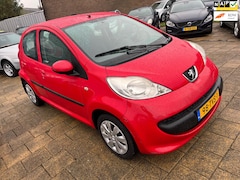 Peugeot 107 - 5 drs 1.0-12V XR