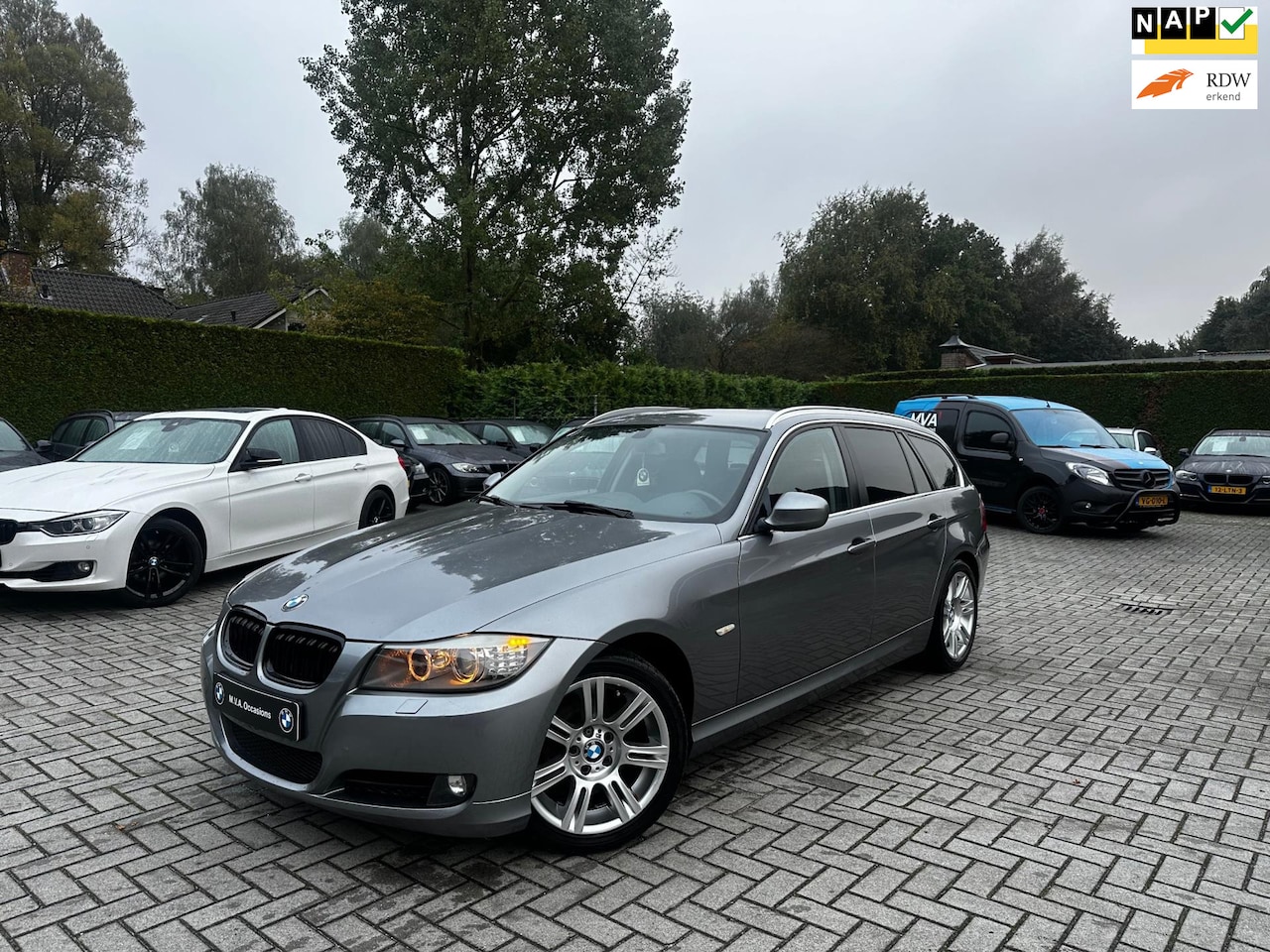 BMW 3-serie Touring - 318i Luxury Line|Nieuwe Ketting|Leder|Navi|Cruise control|Climate control|Nette staat.. - AutoWereld.nl