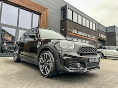 MINI Countryman - 2.0 Cooper S E ALL4 John Cooper Works 220pk/camera/pano/19"/head up/btw