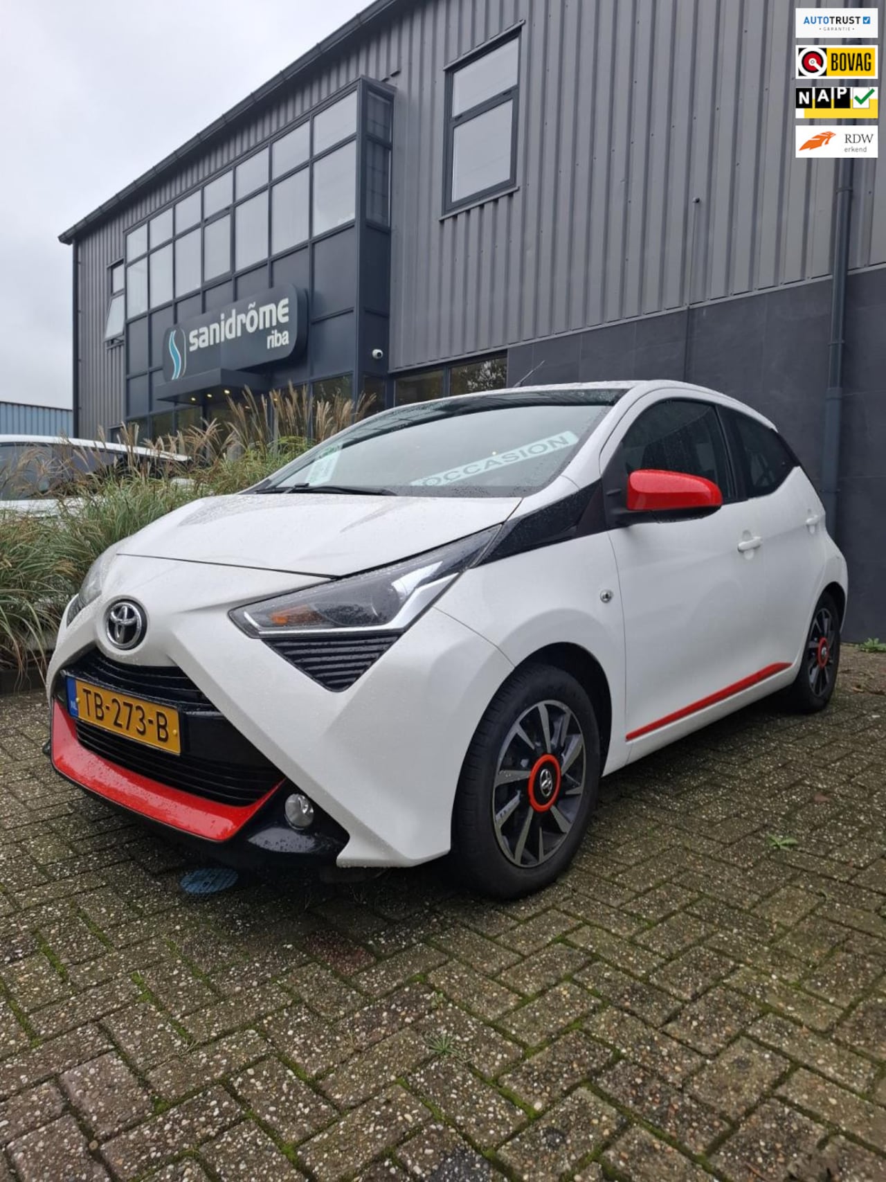 Toyota Aygo - 1.0 VVT-i x-play 1.0 VVT-i x-play - AutoWereld.nl