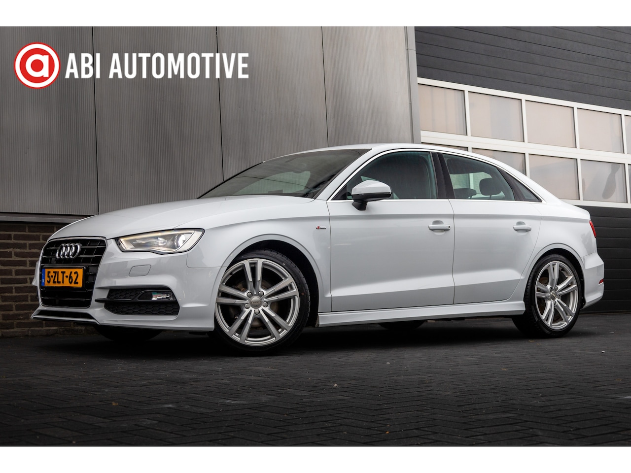 Audi A3 Limousine - 1.4 TFSI 150 pk CoD Ambition Pro Line S-Line / NL-Auto/ Sportstoelen/ Xenon/ Climate/ Crui - AutoWereld.nl