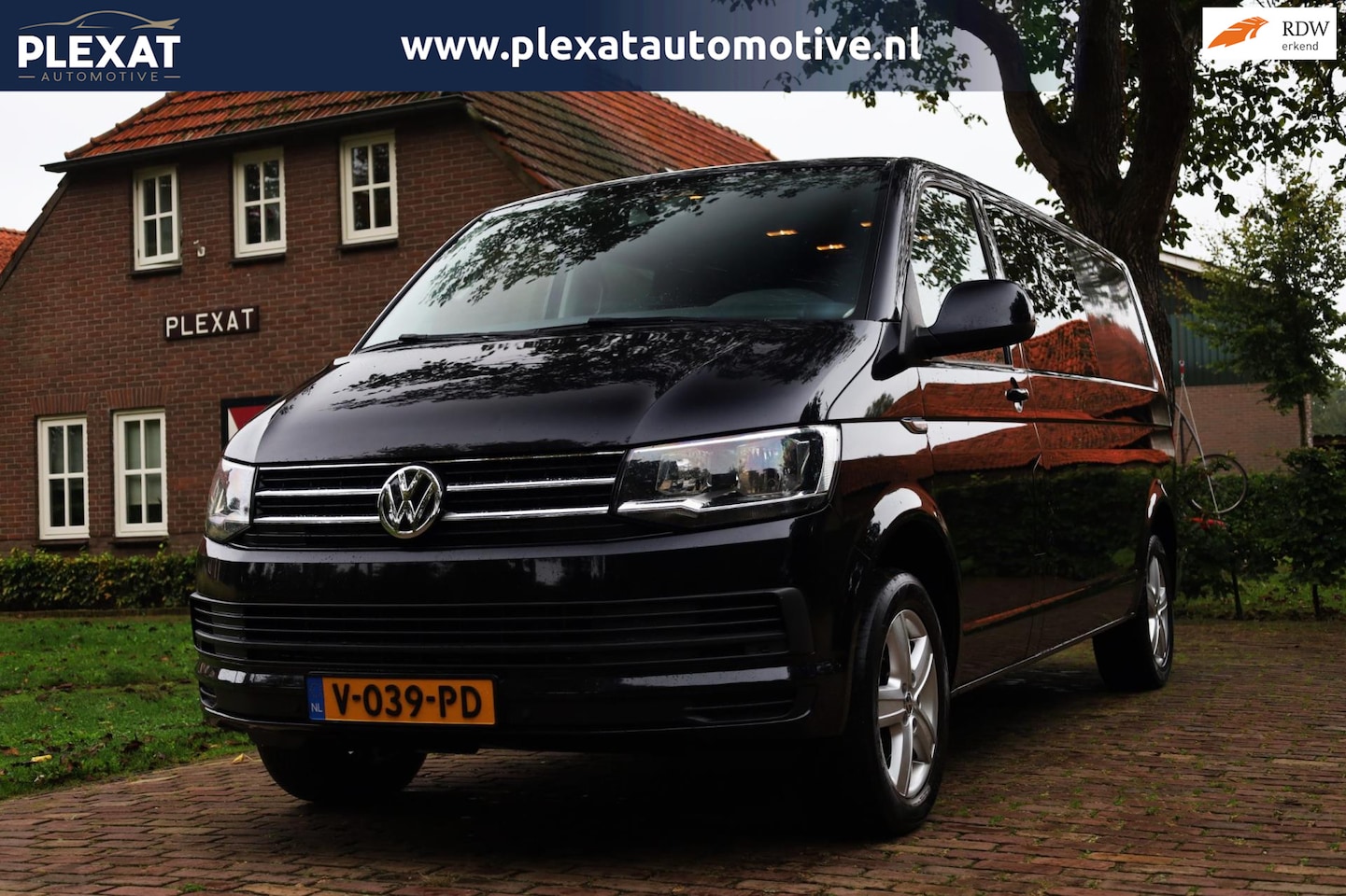 Volkswagen Transporter Caravelle - 2.0 TDI L2H1 DC Aut. | 186.000KM | Dubbel Cabine | Navigatie | Stoelverwarming | Lichtmeta - AutoWereld.nl