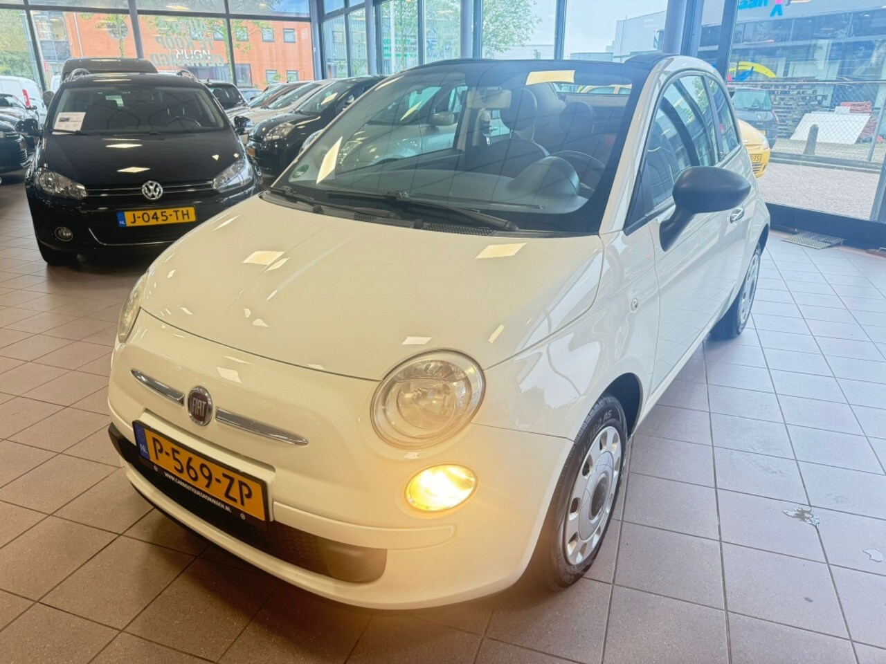 Fiat 500 C - 1.2 Lounge CABRIO AIRCO APK 7-25 BJ 2011 !!! - AutoWereld.nl