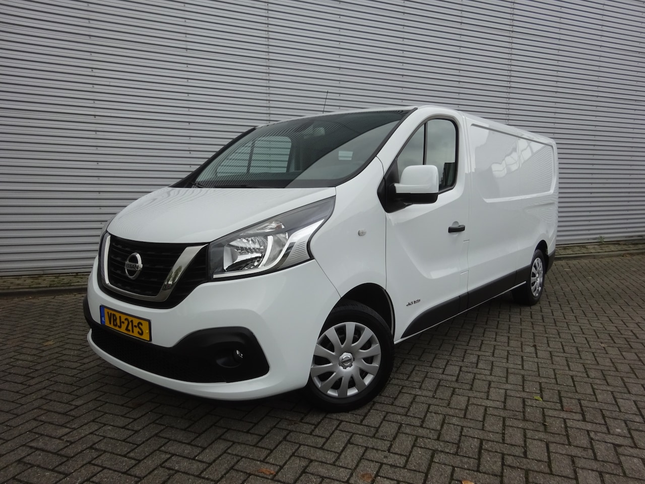 Nissan nv300 - 1.6 dCi 125 L2H1 Optima 1e Eigenaar Navi / Camera Trekhaak / Cruise control - AutoWereld.nl