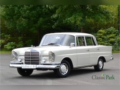 Mercedes-Benz 220 - S Heckflosse