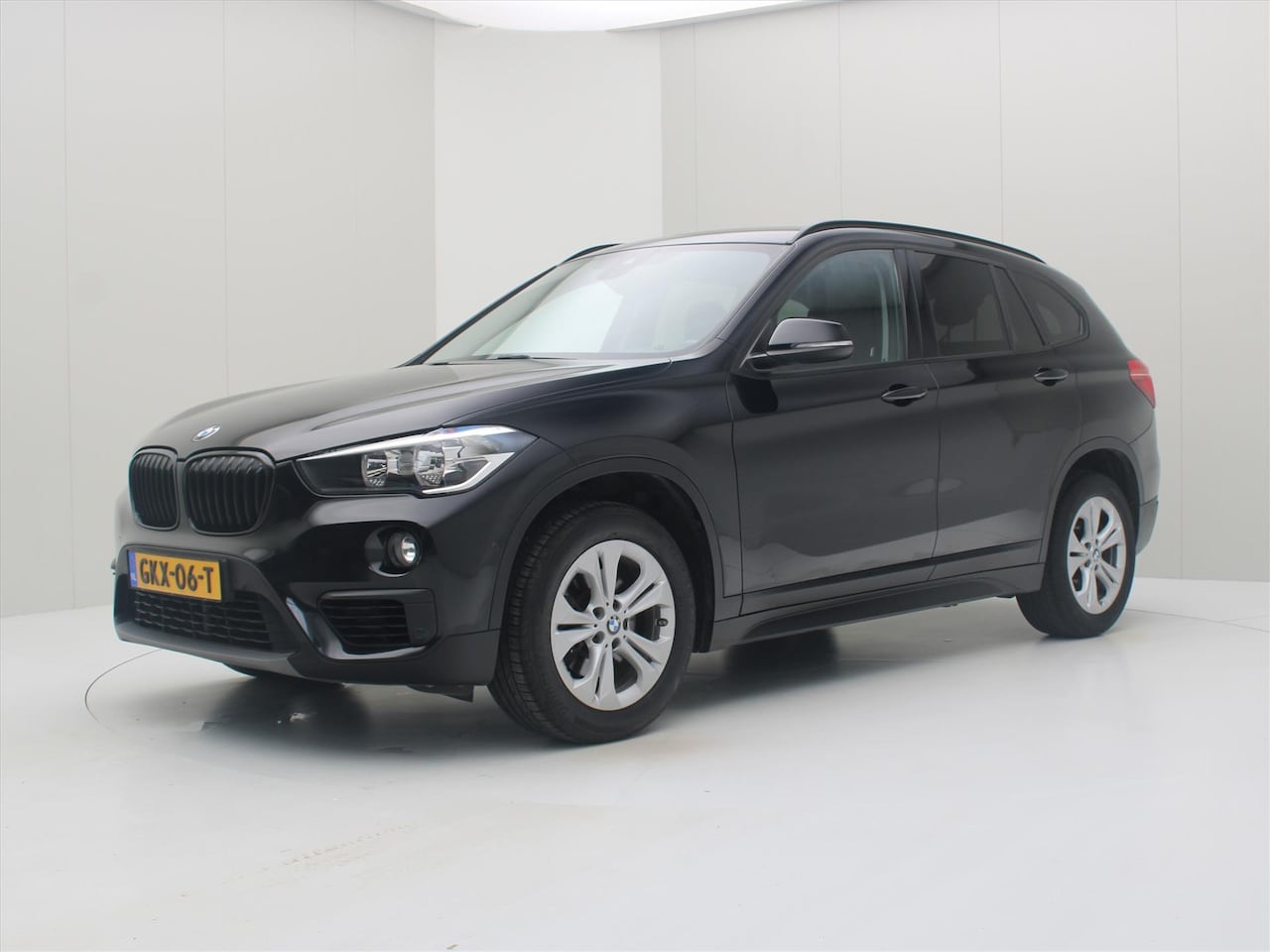 BMW X1 - sDrive18i 136pk Automaat Centennial Executive [ TREKHAAK+LEDER+NAVIGATIE+CLIMAAT+CRUISE+PD - AutoWereld.nl