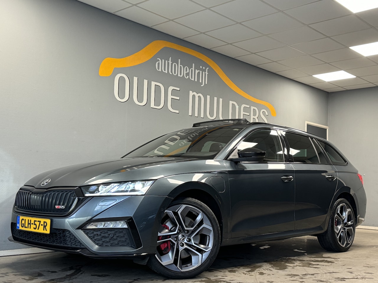 Skoda Octavia Combi - 1.4 TSI iV PHEV RS Panoramadak/HeadUp/AdaptieveCruise - AutoWereld.nl