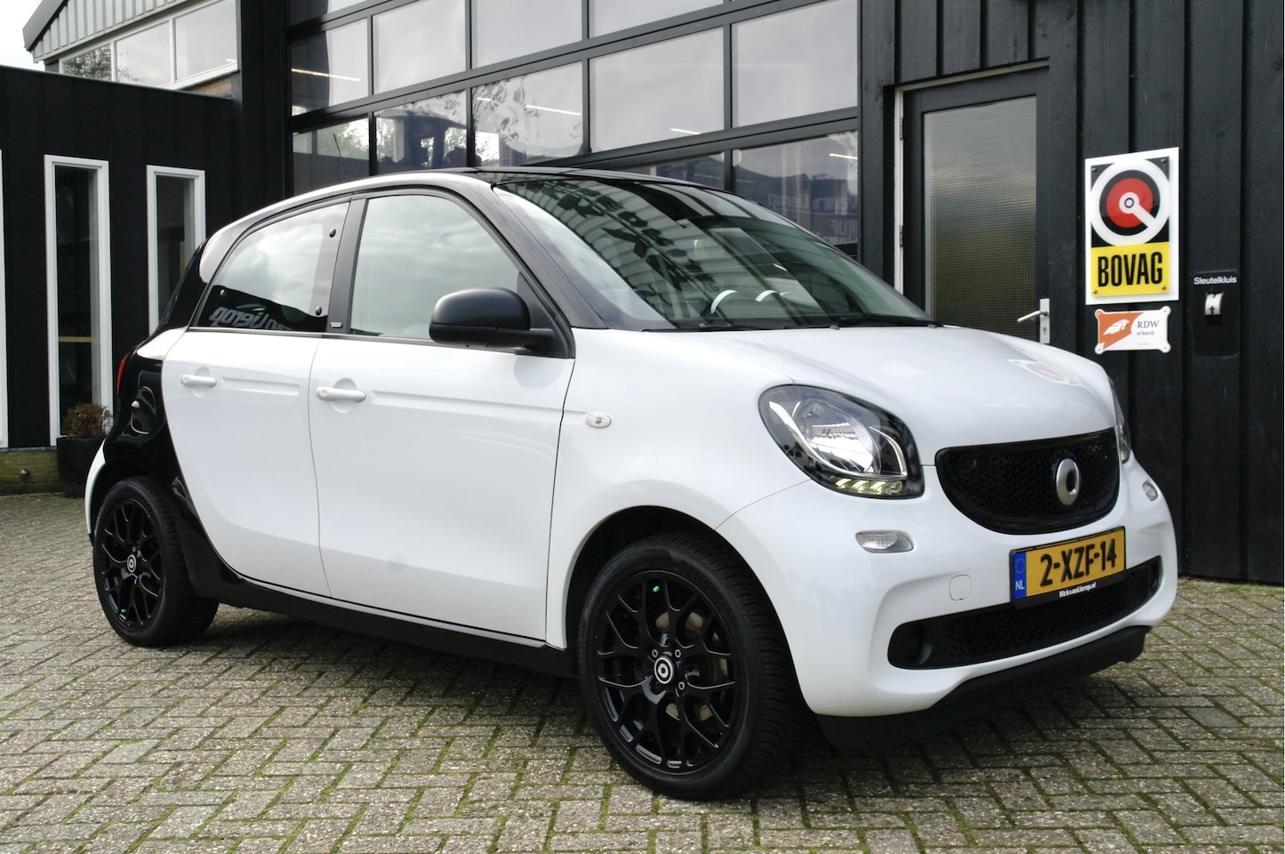 Smart Forfour - 1.0 Joy Edition | NL-Auto | Luxe | Cruise | Airco | 16'' - AutoWereld.nl