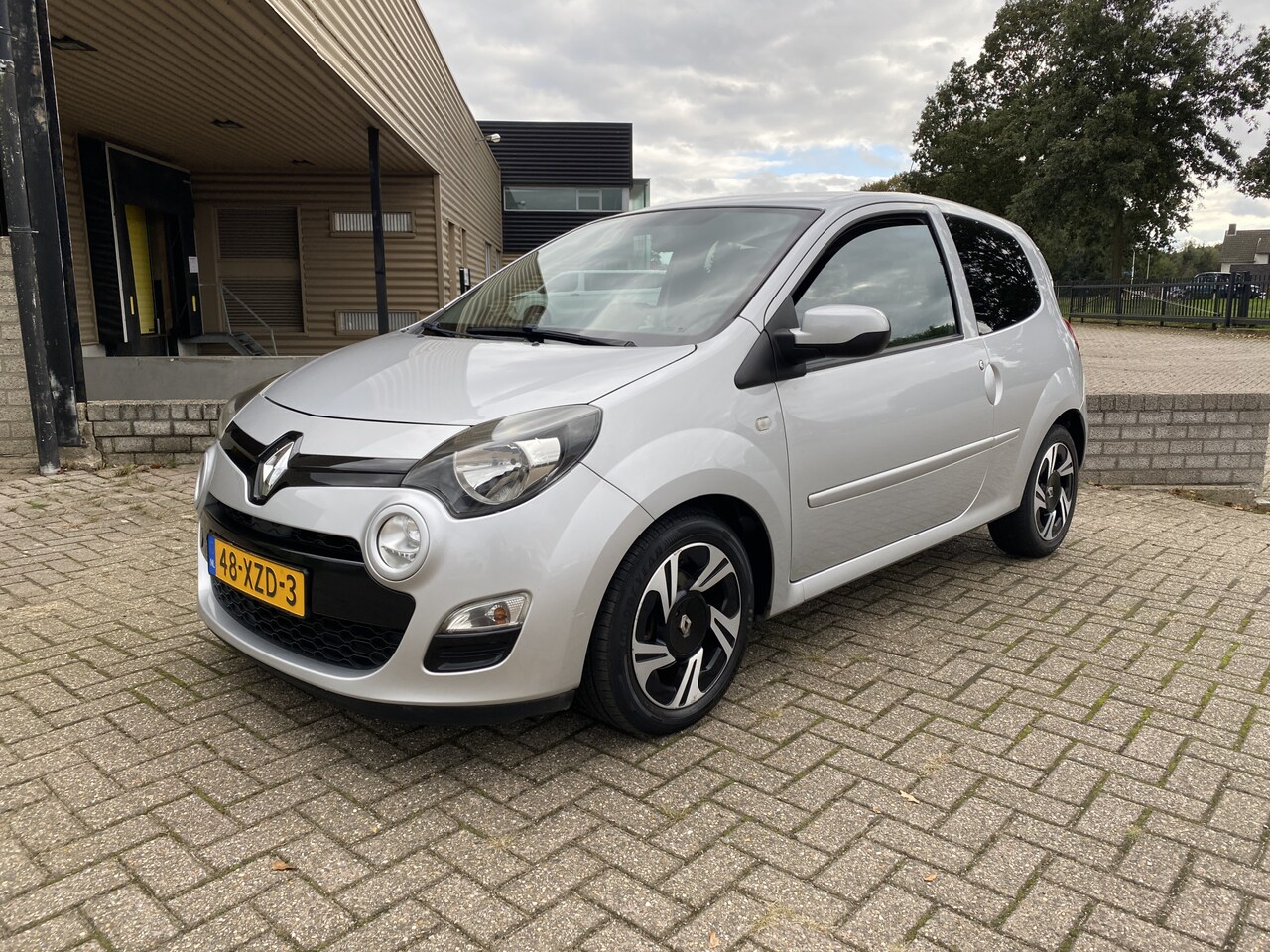 Renault Twingo - 1.2 16V Collection [ airco,audio,cruise,lmv,trekhaak ] - AutoWereld.nl