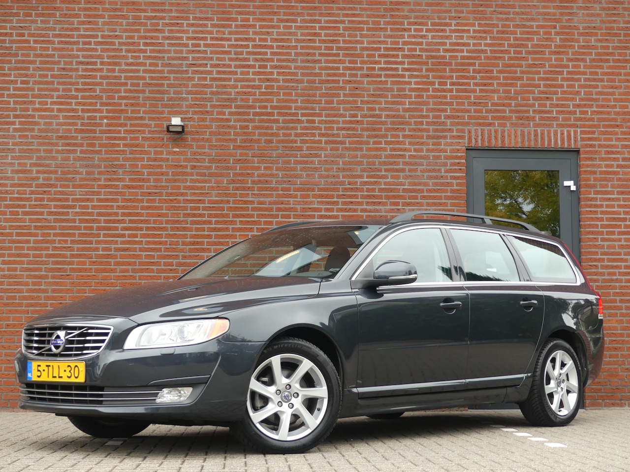 Volvo V70 - 1.6 T4 Nordic 1.6 T4 Nordic+ - AutoWereld.nl