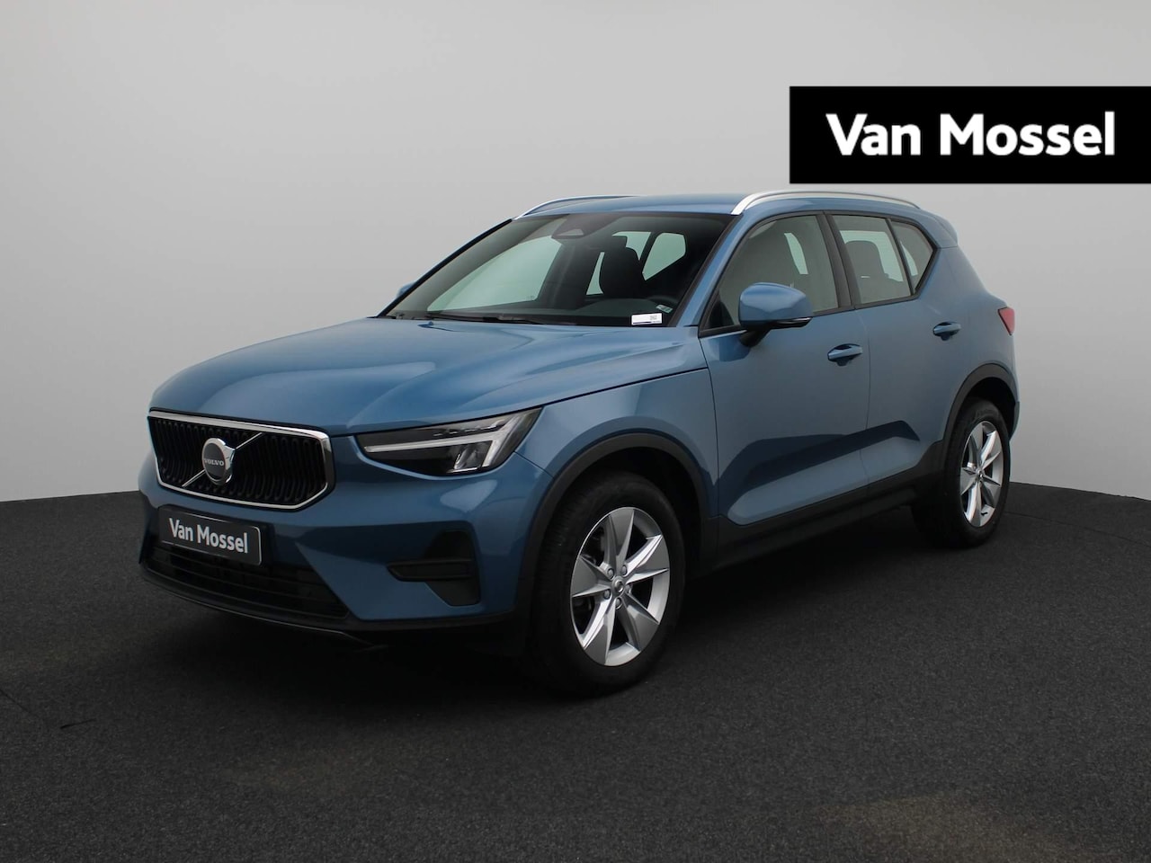 Volvo XC40 - 2.0 B3 Core | Automaat | Navigatie | Climate control | Virtual cockpit | Parkeer sensoren - AutoWereld.nl