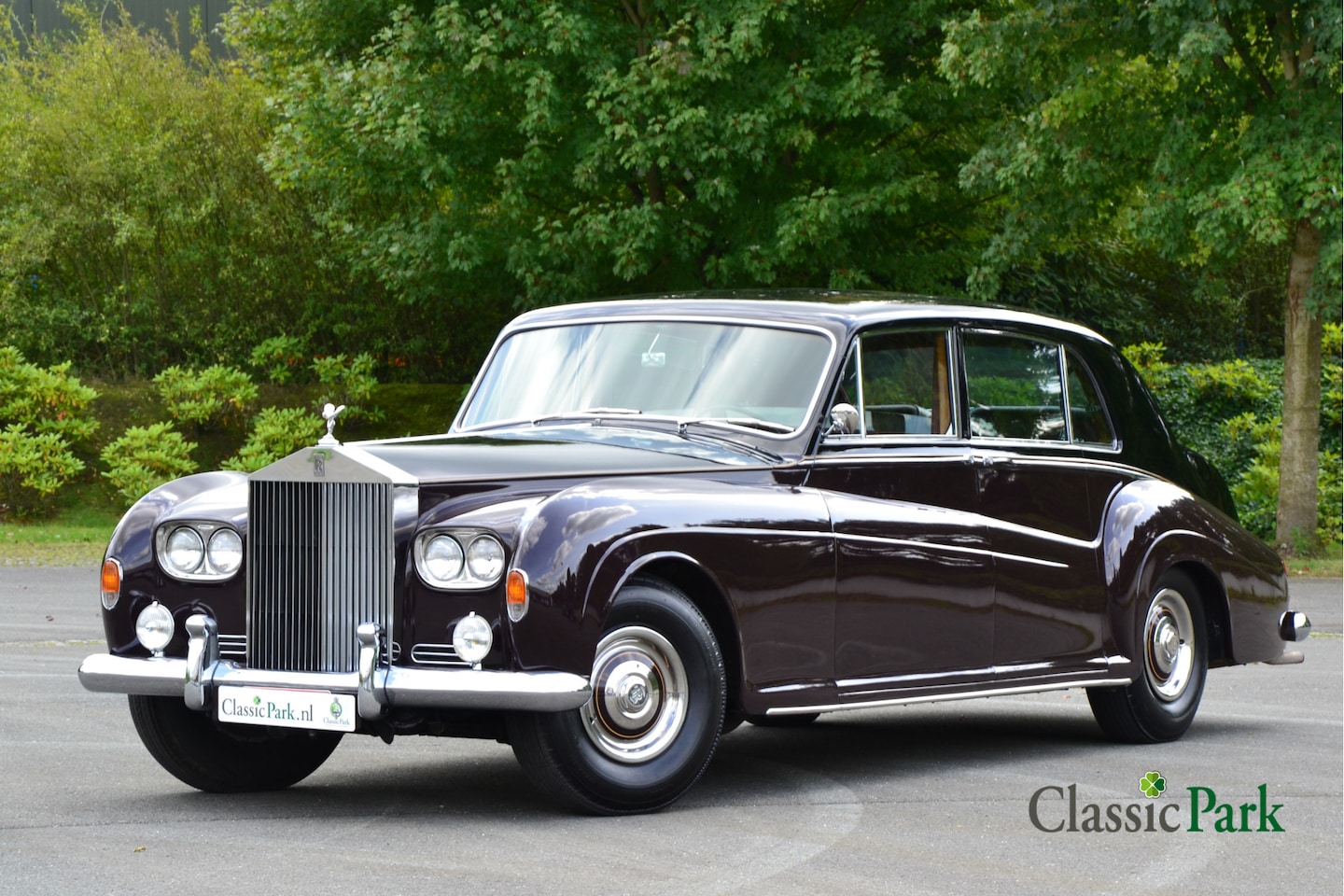 Rolls-Royce Phantom - V James Young - AutoWereld.nl