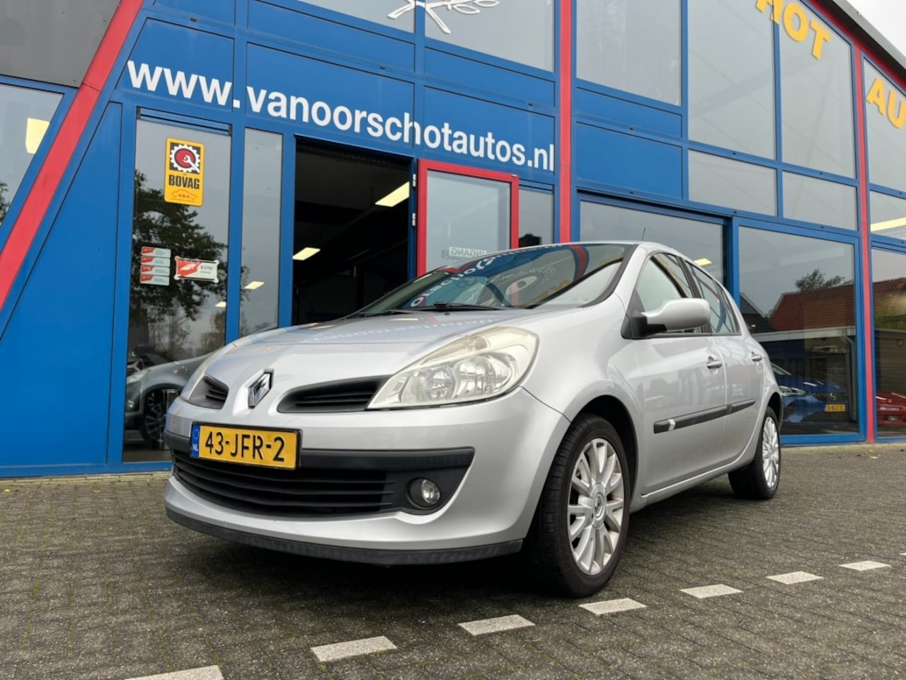 Renault Clio - 1.2TCe 100pk Collection 5-Deurs Airco - AutoWereld.nl