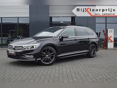 Volkswagen Passat Variant - 1.5 TSI DSG R-Line / Panodak / Leer /19LM /Camera/ Virtual dashb