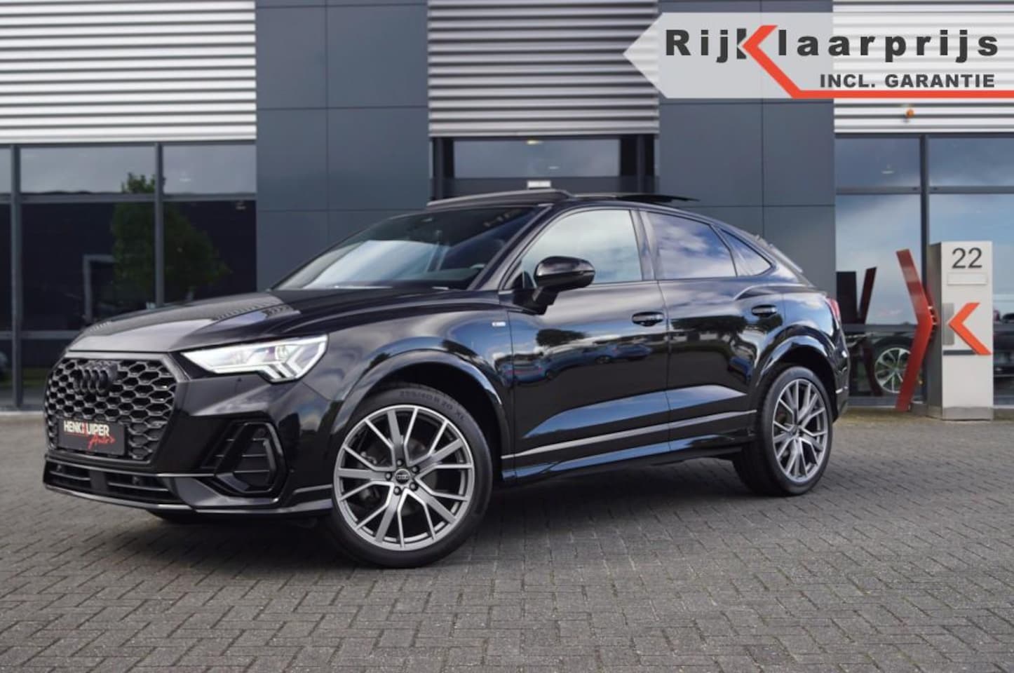 Audi Q3 Sportback - 35TFSI S-Tronic S-Line Panodak / 19 Inch LM / Matrix LED/Virtual - AutoWereld.nl