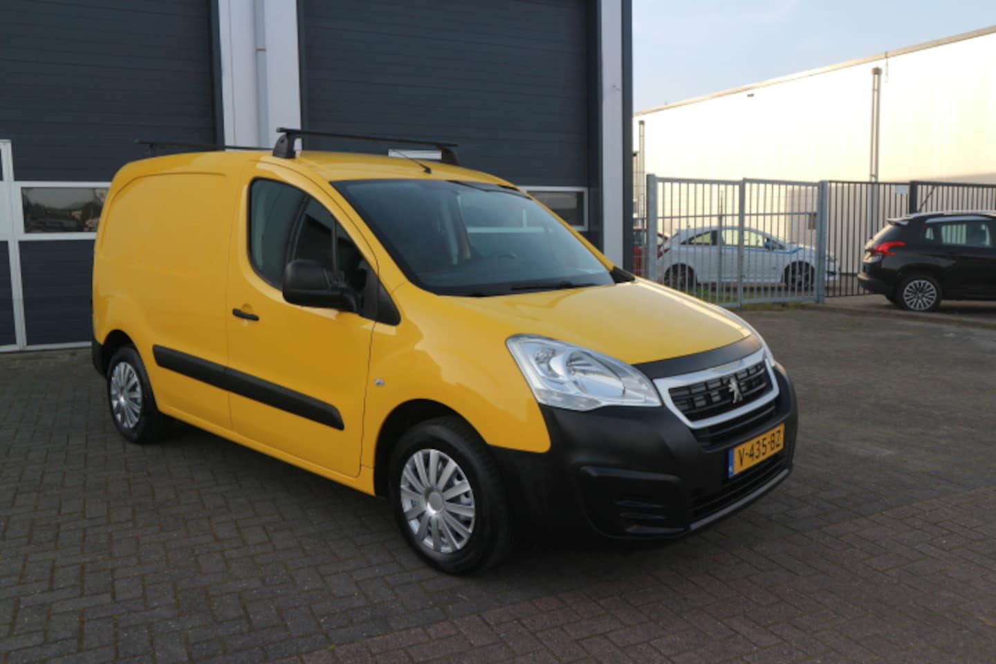 Peugeot Partner - 120 1.6 BlueHDi 75 L1 XR EURO 6 - AutoWereld.nl