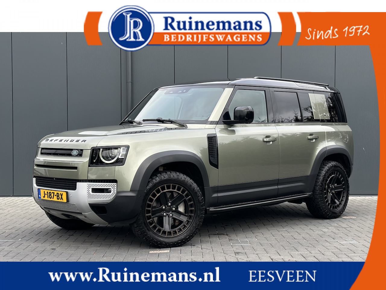 Land Rover Defender - 3.0 P400 / First Edition / 6-Cilinder / Luchtvering / NL Auto / Trekhaak 3.5 T AHG / Panor - AutoWereld.nl