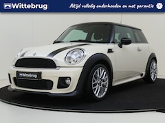 MINI Cooper - 1.6 Westminster 123 pk | Navigatie | Climate Control 17 inch Lichtmetalen Velgen