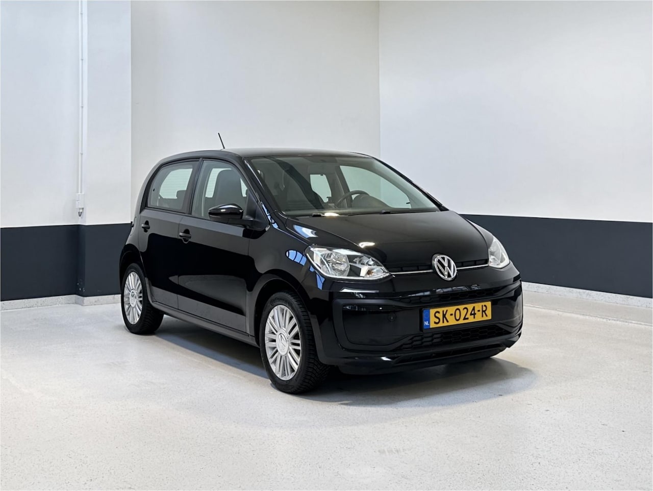 Volkswagen Up! - 1.0 BMT high up! | Airco | Lm velgen | Radio/Bluetooth | - AutoWereld.nl