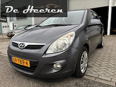 Hyundai i20 - 1.4i i-Motion Airco Dealer onderhouden