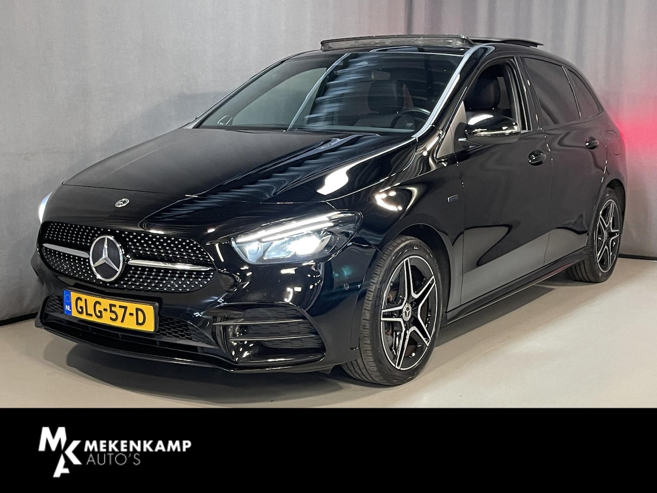 Mercedes-Benz B-klasse - 250 e AMG Line Nightpakket 18''/Panoramadak/Sfeerverlichting/Burmester audio/DAB/PDC v+a/S - AutoWereld.nl