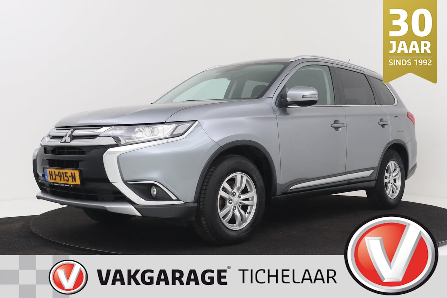 Mitsubishi Outlander - 2.0 Business Edition | Afneembare Trekhaak | Camera | Climate Control | Automaat | - AutoWereld.nl