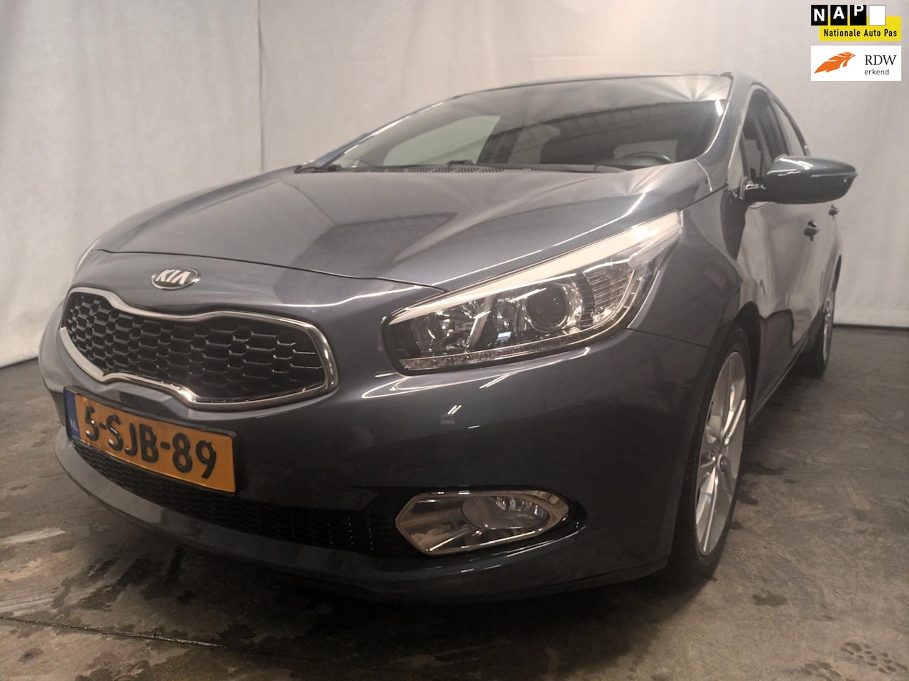 Kia Cee'd - 1.6 GDI 20th Anniversary - Airco - Trekhaak - AutoWereld.nl