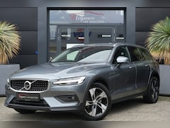 Volvo V60 Cross Country - 2.0 B5 AWD Pro 250pk Panoramadak/Stoelverwarming/Camera