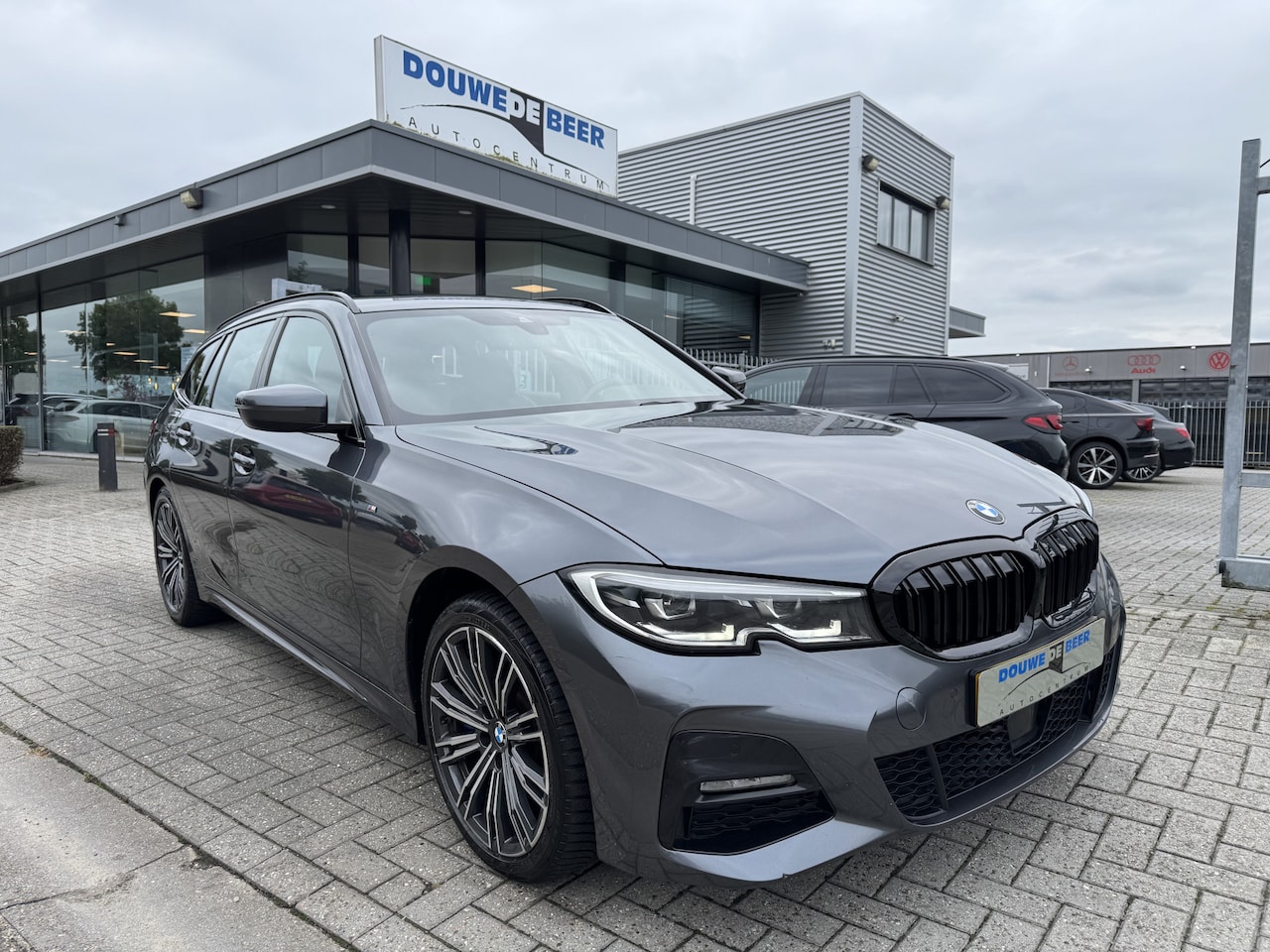 BMW 3-serie Touring - 330e M sport - AutoWereld.nl