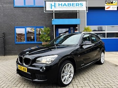 BMW X1 - SDrive20i High Executive 184PK|Origineel NL|Facelift|M-Pakket|Pano|AUT|Leder|Xenon|Sportst