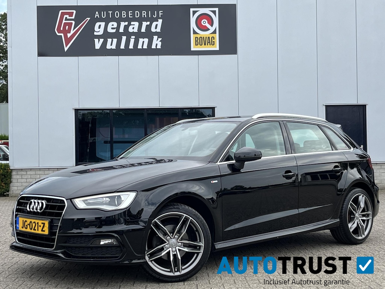 Audi A3 Sportback - 1.2TFSI Adrenalin S-LINE CLIMA CRUISE NAV TREKHAAK - AutoWereld.nl