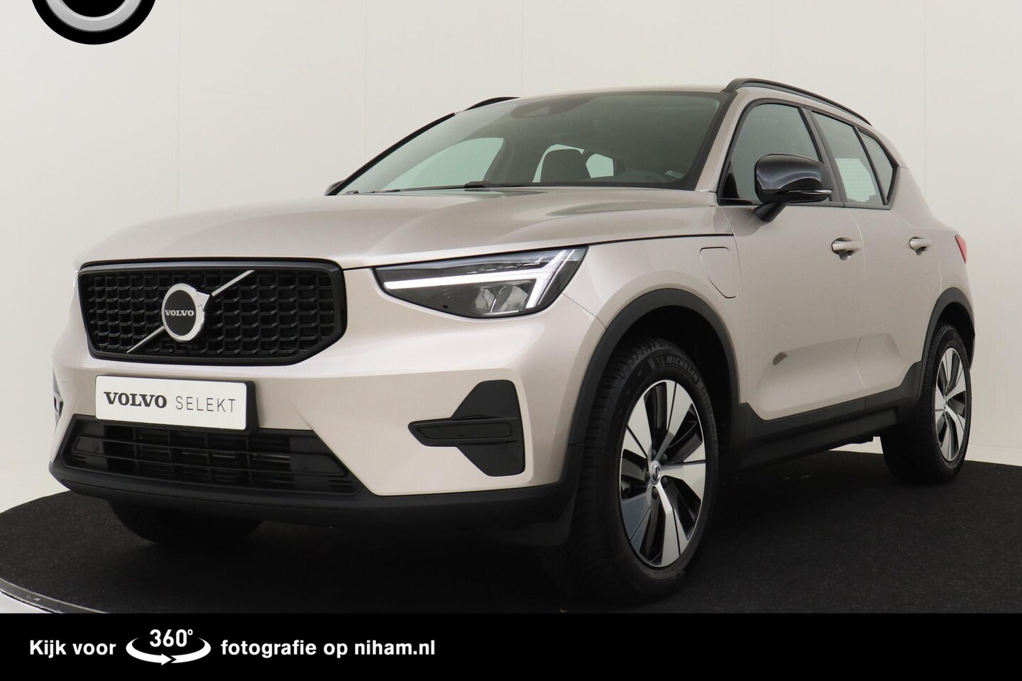 Volvo XC40 - T4 Recharge Plus Dark Lederen bekleding, Trekhaak - AutoWereld.nl