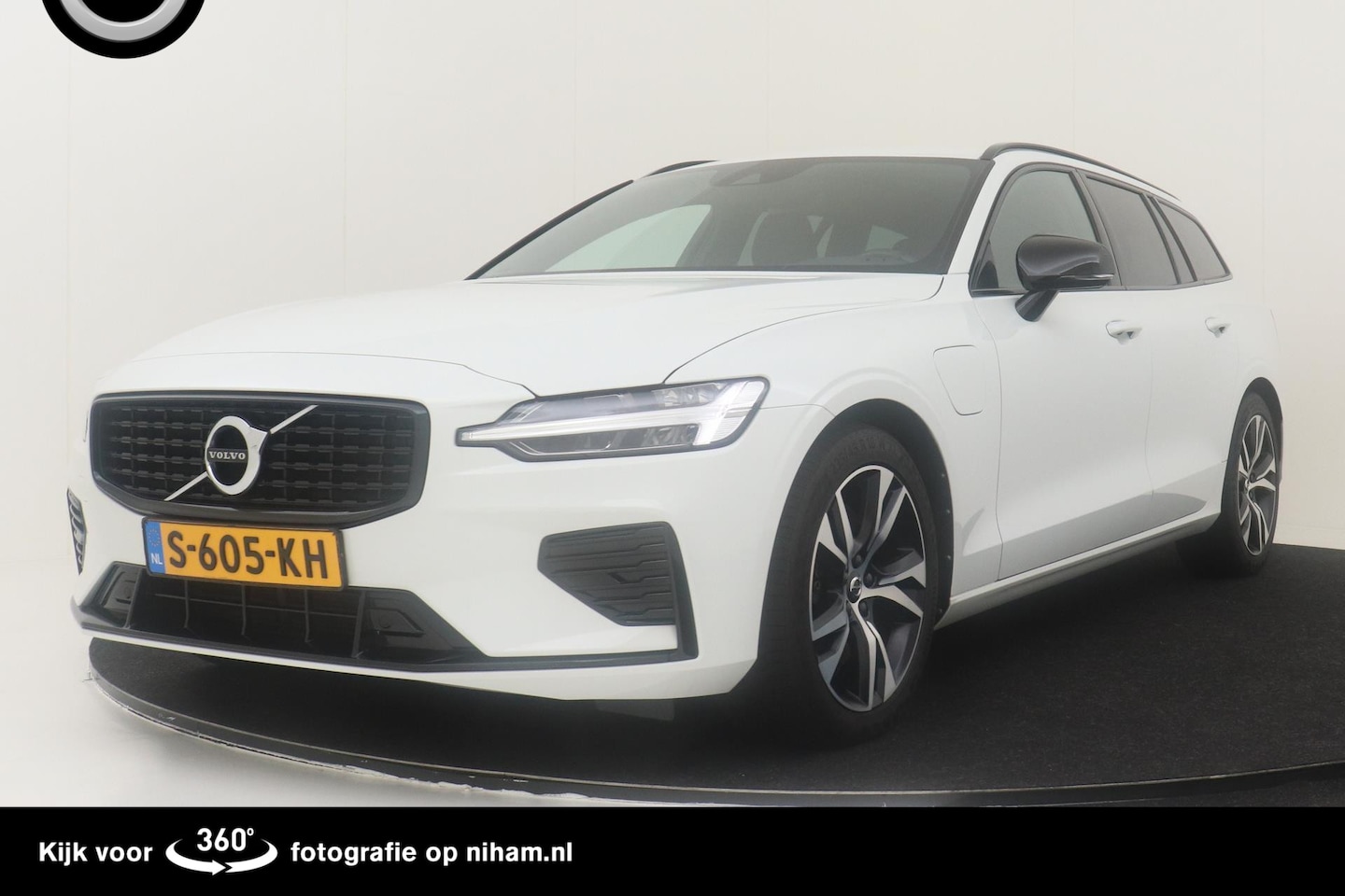 Volvo V60 - T6 RECHARGE AWD R-DESIGN GEVENT.LEER|POWER-SEATS|HK AUDIO|CAMERA - AutoWereld.nl