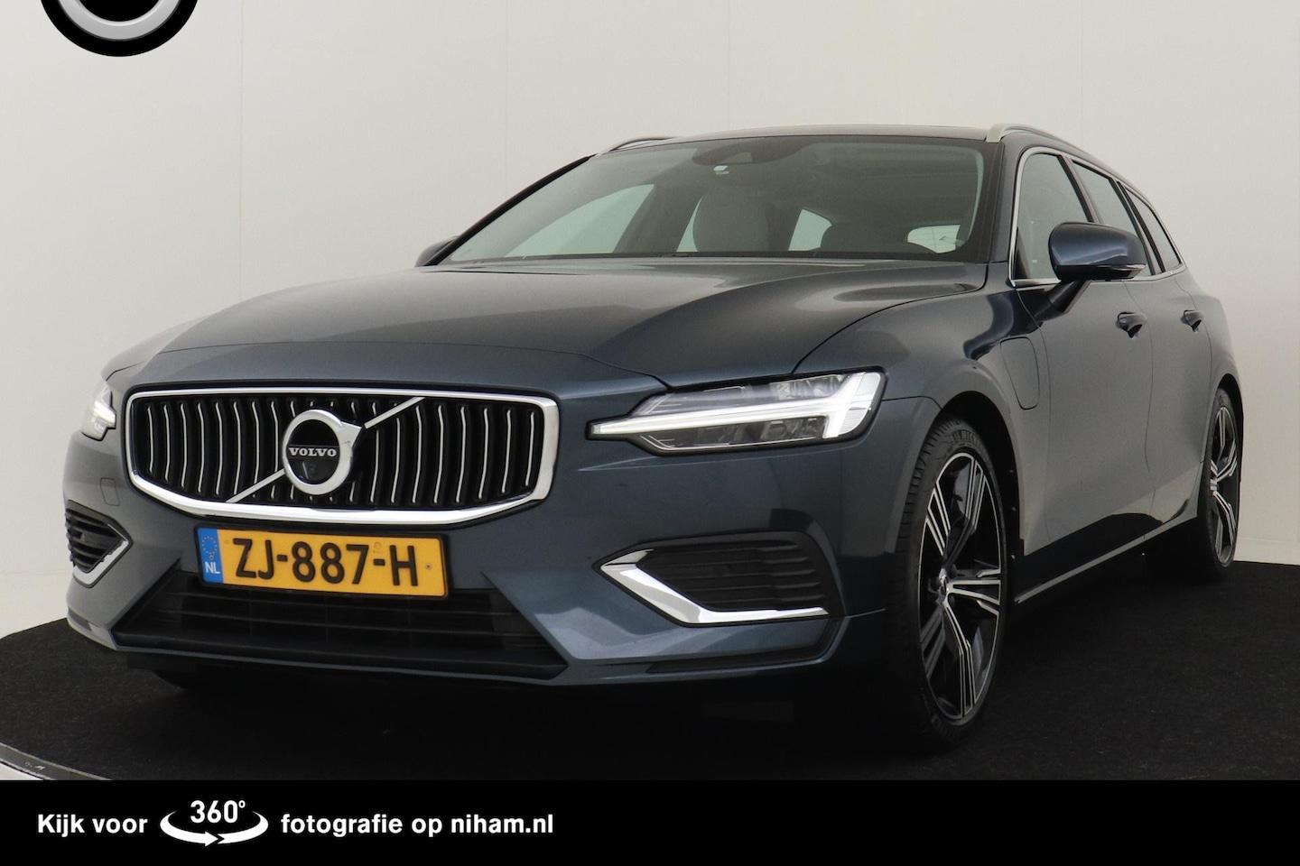 Volvo V60 - T8 AWD RECHARGE INSCRIPTION -PANO.DAK|GEVENT.LEDER|TREKHAAK|360°CAM|HK-AUDIO|19" - AutoWereld.nl