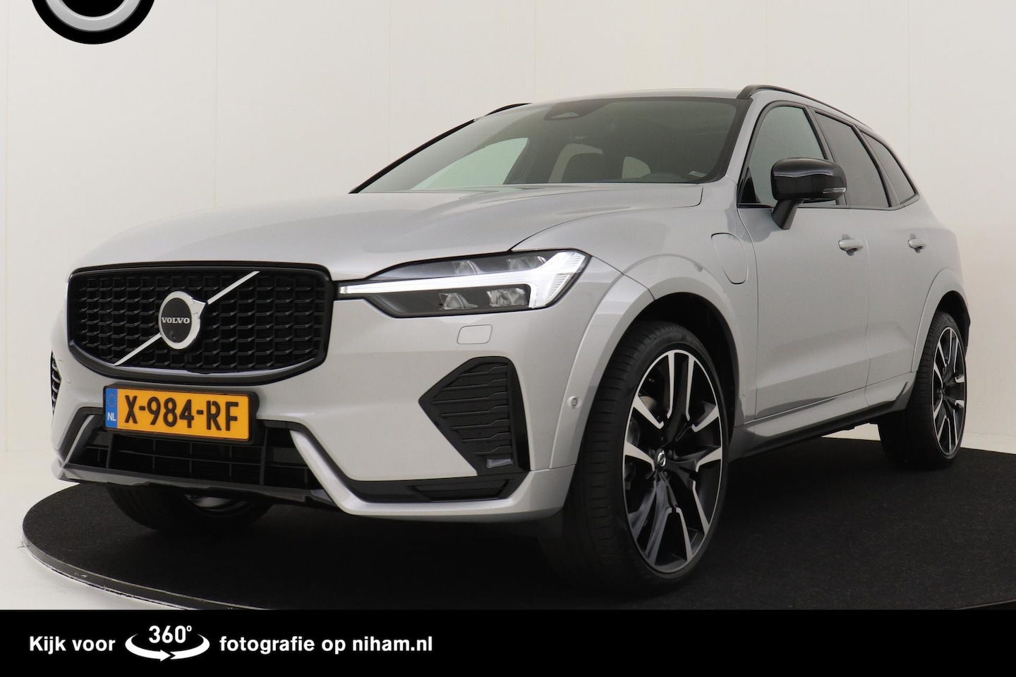 Volvo XC60 - RECHARGE T6 AWD ULTIMATE DARK -PANO.DAK|B&W-AUDIO|LUCHTVERING|360°CAM|MEMORY-SEATS - AutoWereld.nl