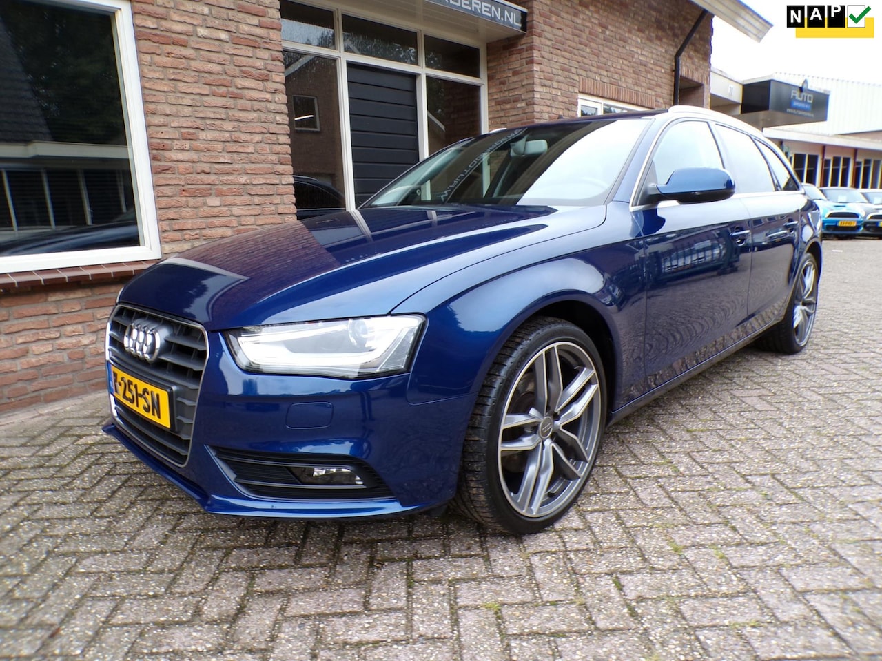 Audi A4 Avant - 1.8 TFSI Pro Line S Automaat / Navi / Panoramadak - AutoWereld.nl