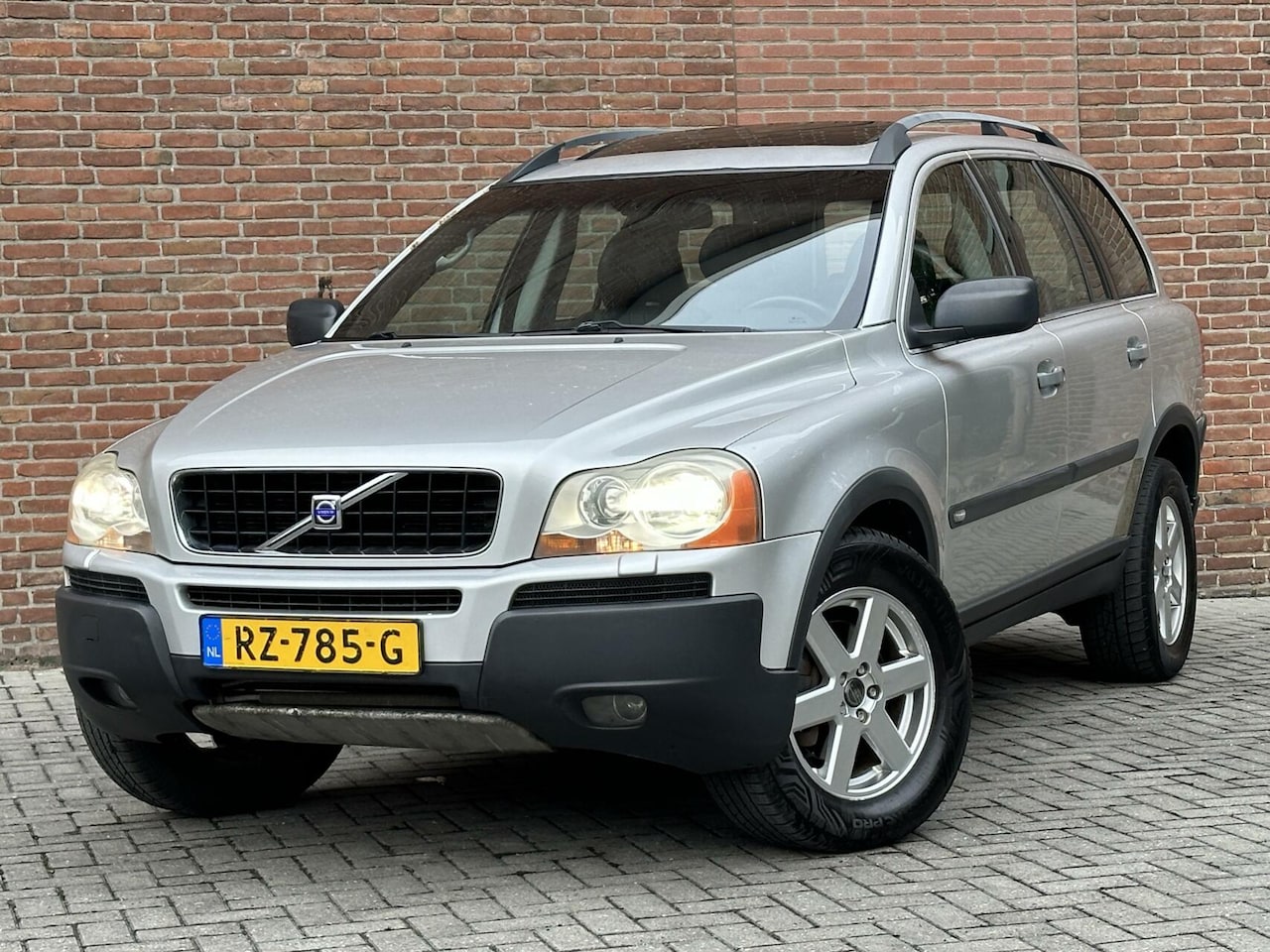 Volvo XC90 - 2.5 T LPG-G3 - Leder - Schuifdak - Clima - Xenon - Cruise - Elek Stoelen - AutoWereld.nl