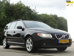 Volvo V70 - 1.6 T4 Limited Edition - AUTOMAAT - LEDER - NAVIGATIE - CLIMATE / CRUISE - STOELVERWARMING