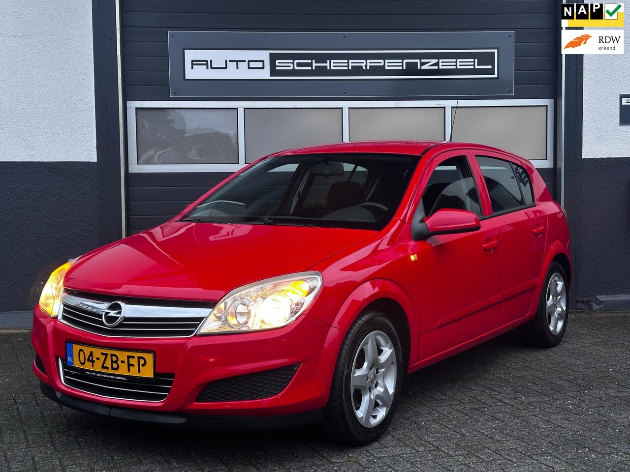 Opel Astra - 1.4 16V 90pk Business ed. I AIRCO I 4-deurs I NL auto - AutoWereld.nl