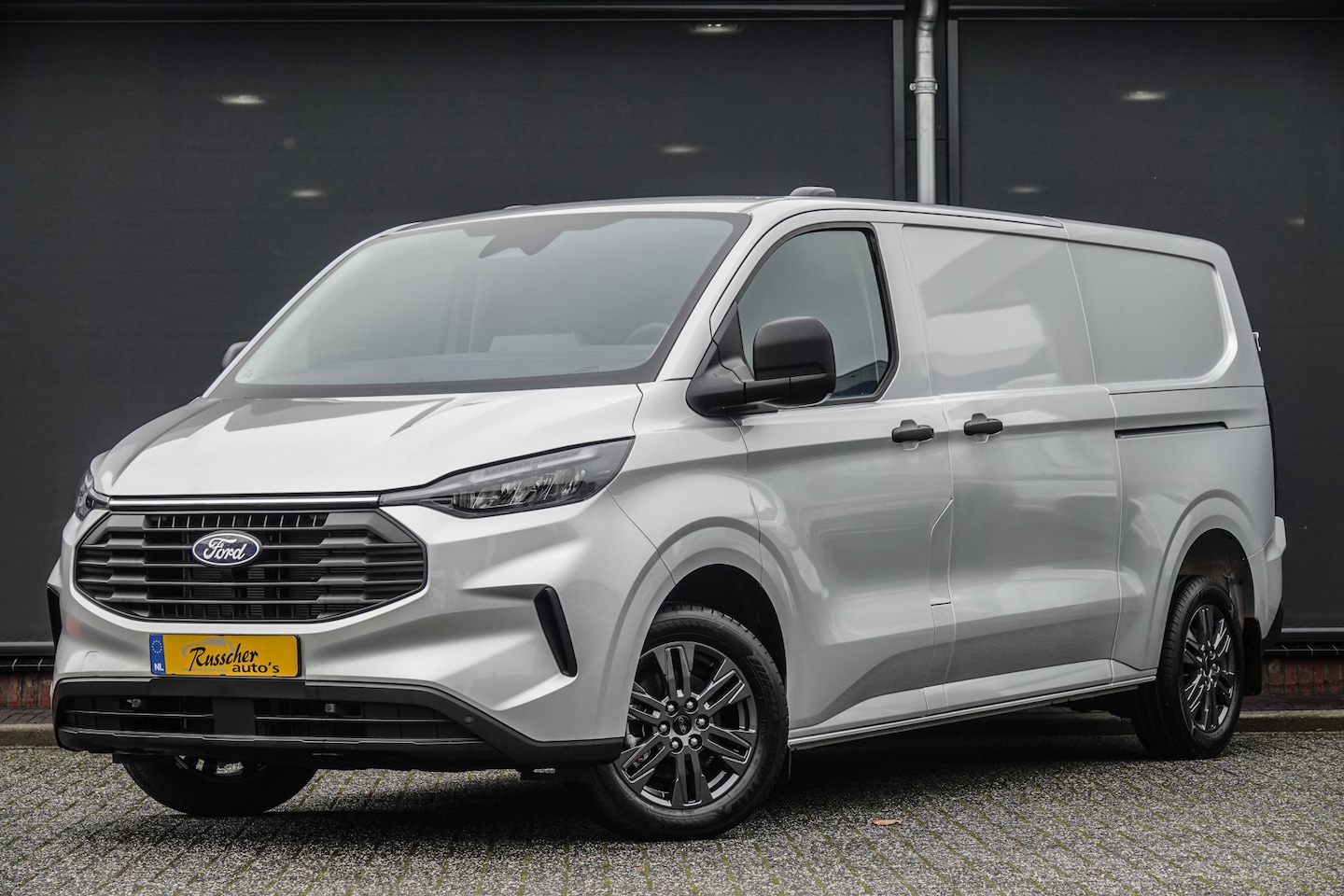 Ford Transit Custom - L2H1 2.0Tdci 136Pk | Trend 320 | Dubbele Schuifdeur | Moondust Silver - AutoWereld.nl