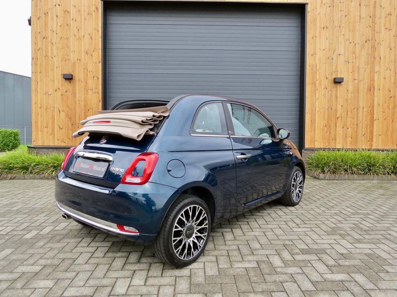 Fiat 500 C - 1.0 Hybrid Dolcevita *Big navi *Carplay *Climate - AutoWereld.nl