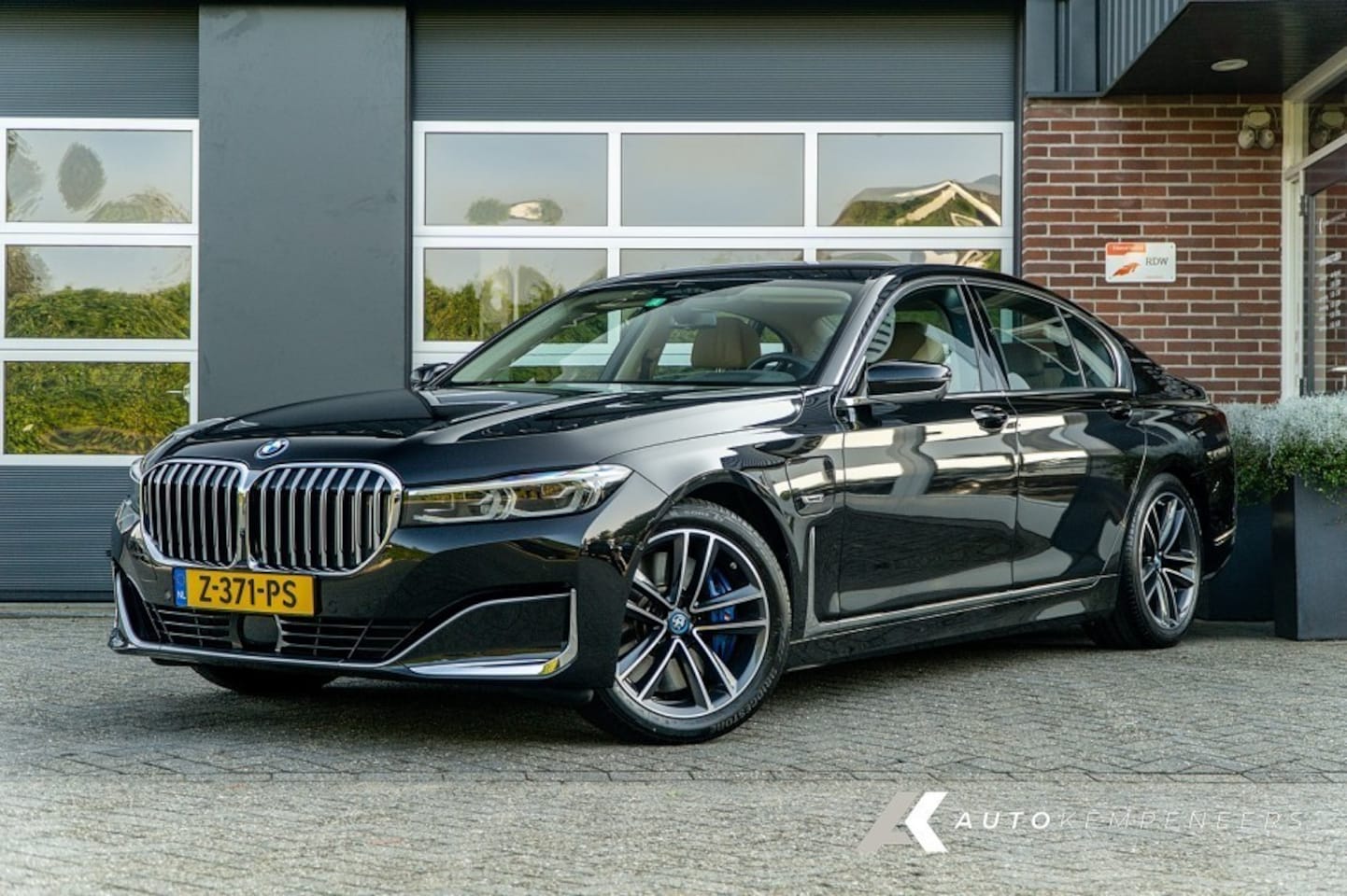 BMW 7-serie - 745 745e High Executive | 360 | Massage | Head-Up | Ventilatie | Active Steering | Soft Cl - AutoWereld.nl