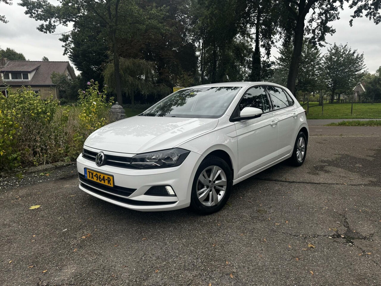 Volkswagen Polo - 1.0 TSI CarPlay Dealer Navi Airco - AutoWereld.nl