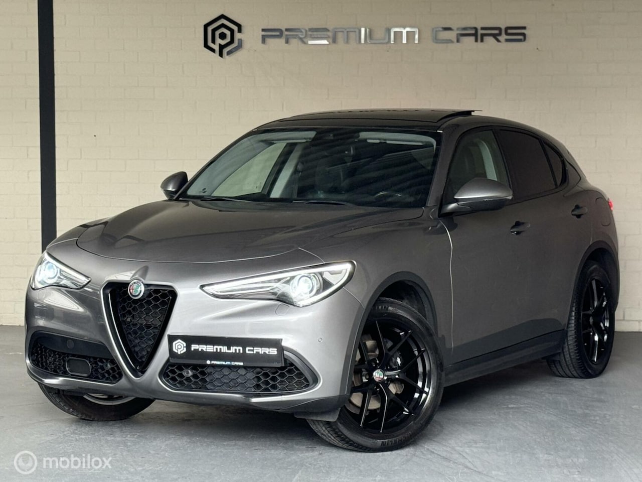 Alfa Romeo Stelvio - 2.0 T AWD 280 Pano Keyless ACC Trekhaak - AutoWereld.nl