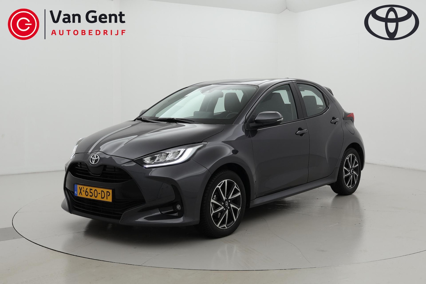 Toyota Yaris - 1.5 VVT-i Dynamic Apple\Android Automaat - AutoWereld.nl