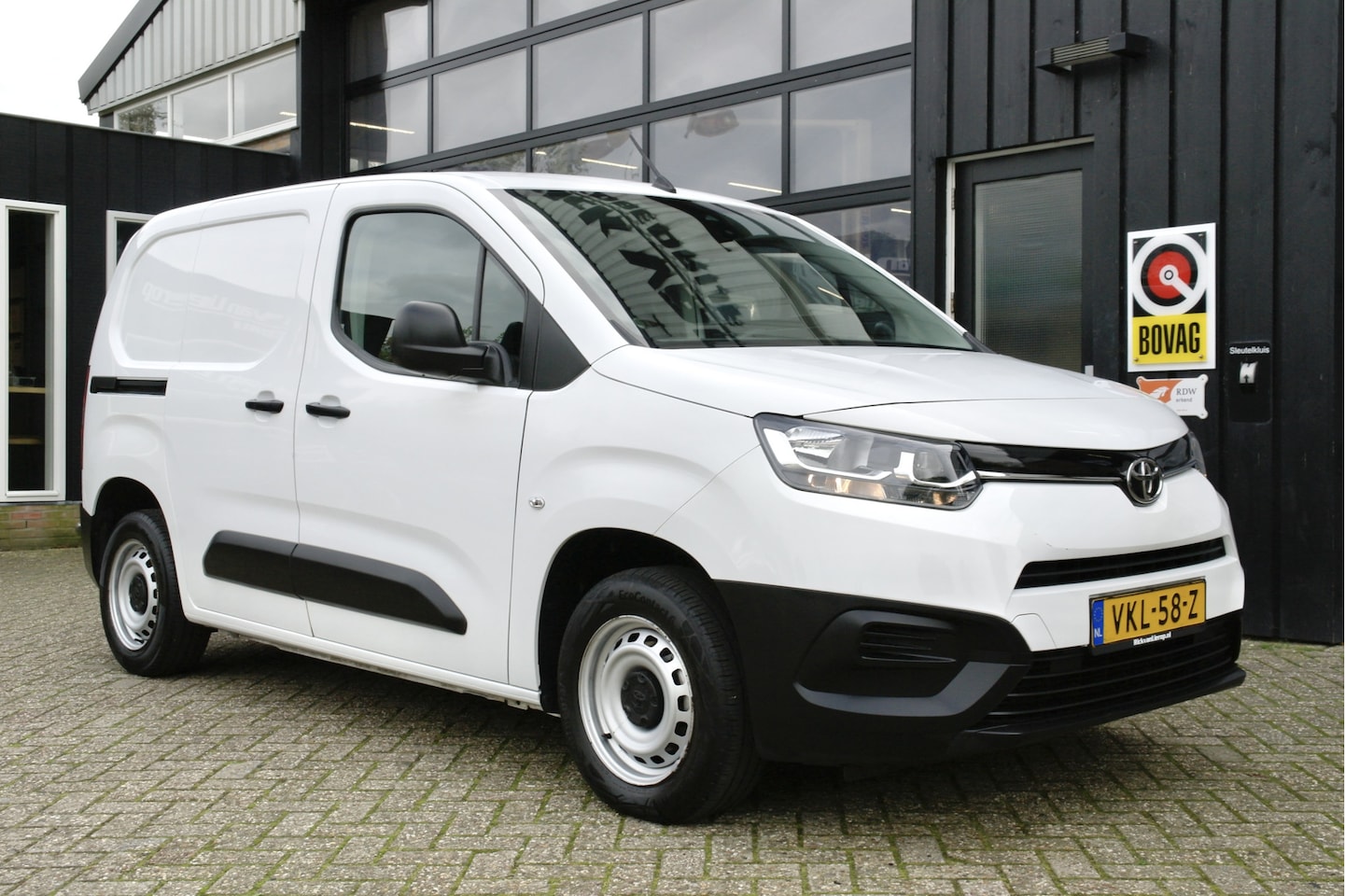 Toyota ProAce City - 1.5 D-4D Cool Comfort | Cruise | Airco | Trekhaak - AutoWereld.nl