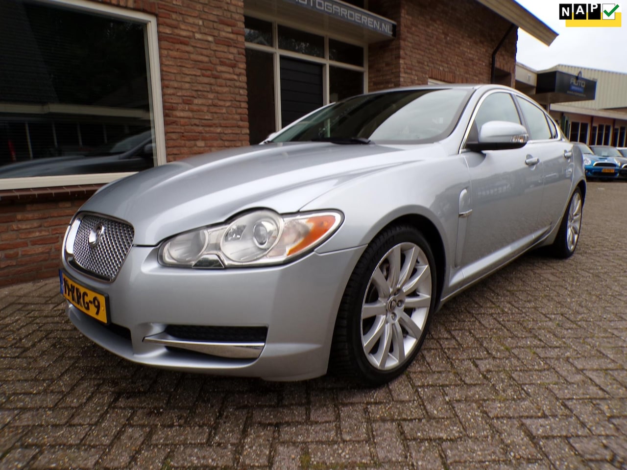 Jaguar XF - 3.0 V6 Premium Luxury Automaat / Leder / Navi - AutoWereld.nl