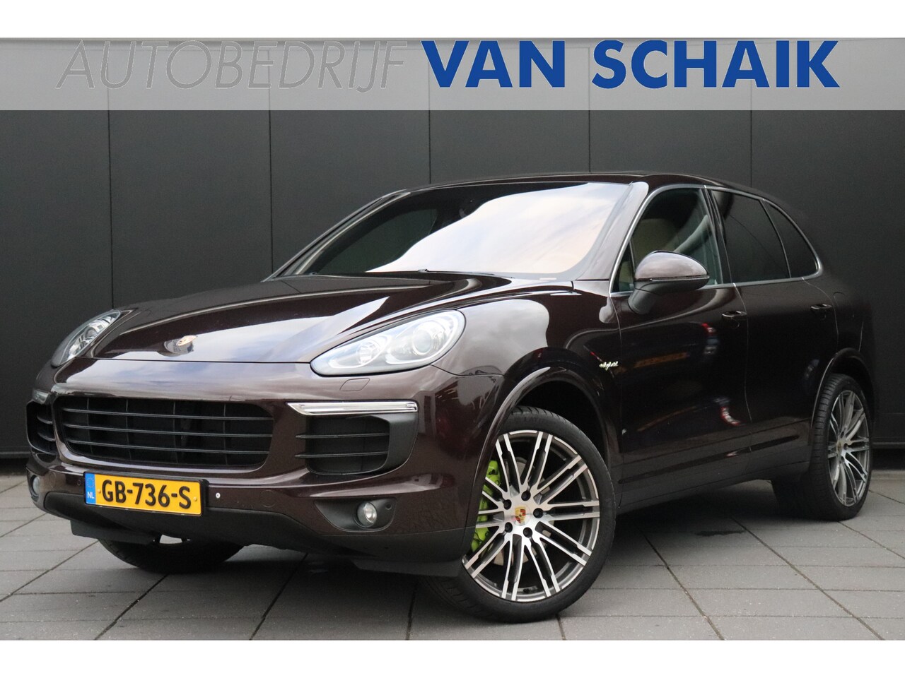 Porsche Cayenne - 3.0 S E-Hybrid AUT | LEER | NAVI | PANO | LUCHTVERING - AutoWereld.nl