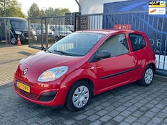 Renault Twingo - 1.2 Acces / ELEKTRISCHE RAMEN / RADIO